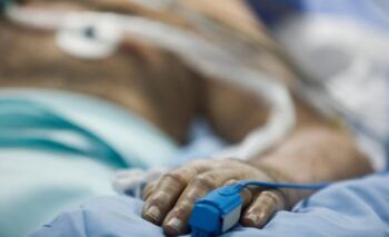 Paciente mata a otro porque el ruido del respirador le molestaba