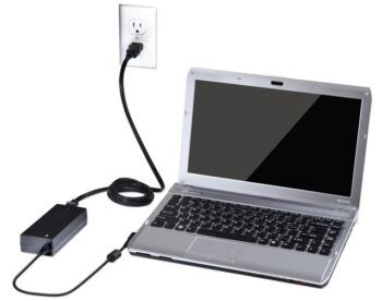 ¿Es mejor tener la laptop enchufada todo el tiempo o usar la batería?