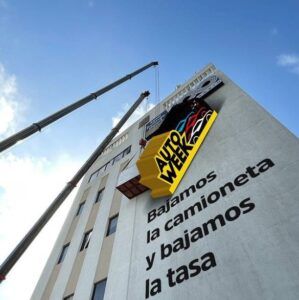 Retiro de emblemática camioneta roja de Santo Domingo Motors se trató de Marketing