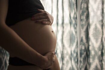 MAP dispone empleadas embarazadas del sector salud trabajen desde sus hogares