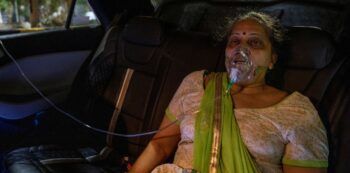 India marca un nuevo récord de contagios y muertos en 24 horas