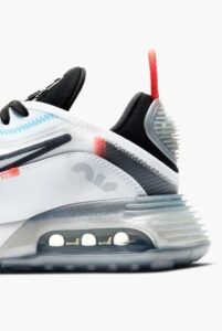 Nike venderá sus zapatos usados o con defecto a precio económico