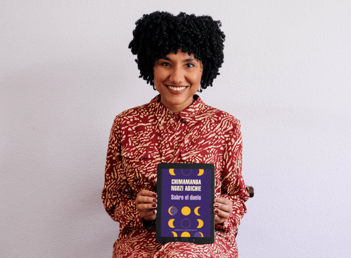Mili Matos pone voz al libro de la nigeriana Chimamanda Ngozi Adichie