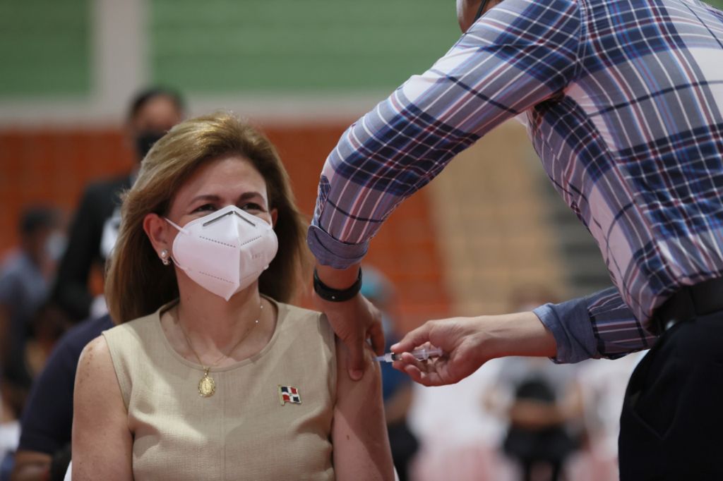 Vicepresidenta da inicio formal a la Fase II del Plan Nacional Vacúnate RD