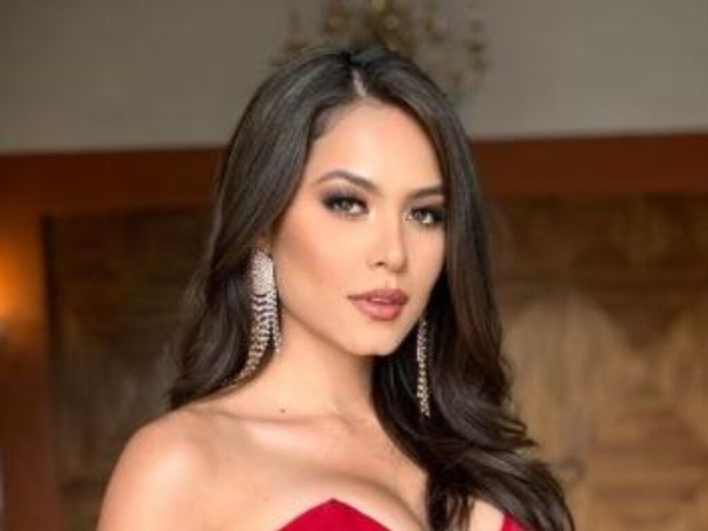 Aseguran que la Miss Universo 2021, Andrea Meza, es hija de Ana Gabriel, pero la dio en adopción