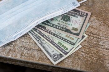 Nueve estados cancelan bono al seguro de desempleo para presionar a beneficiarios a encontrar trabajo