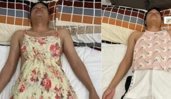 Mujer usa a su esposo de maniquí para ofrecer la ropa que vende mientras el hombre duerme