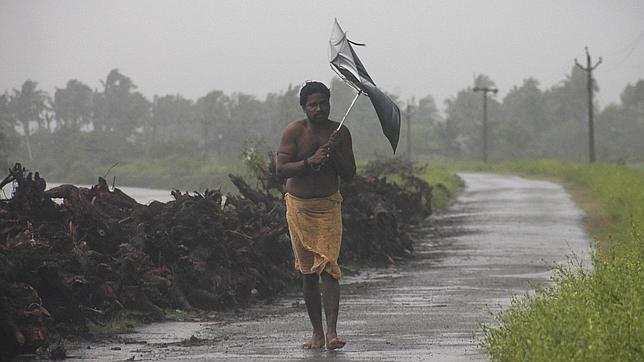 Huracán deja al menos 17 muertos en la India