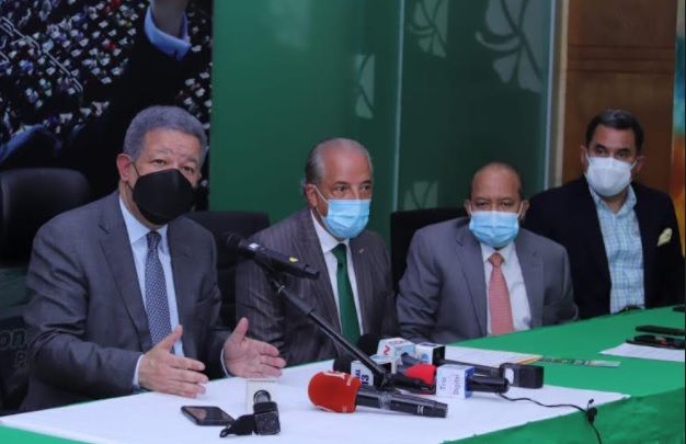 Leonel y su FP trasladarán personas a centros de vacunación