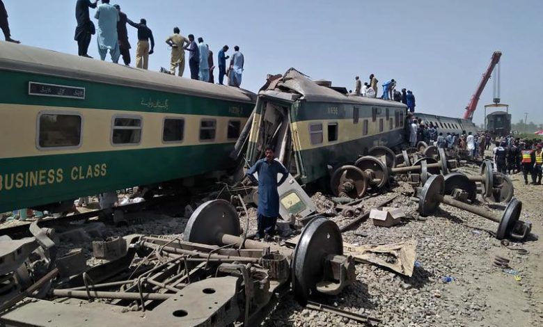 Accidente ferroviario deja 40 muertos en Pakistán