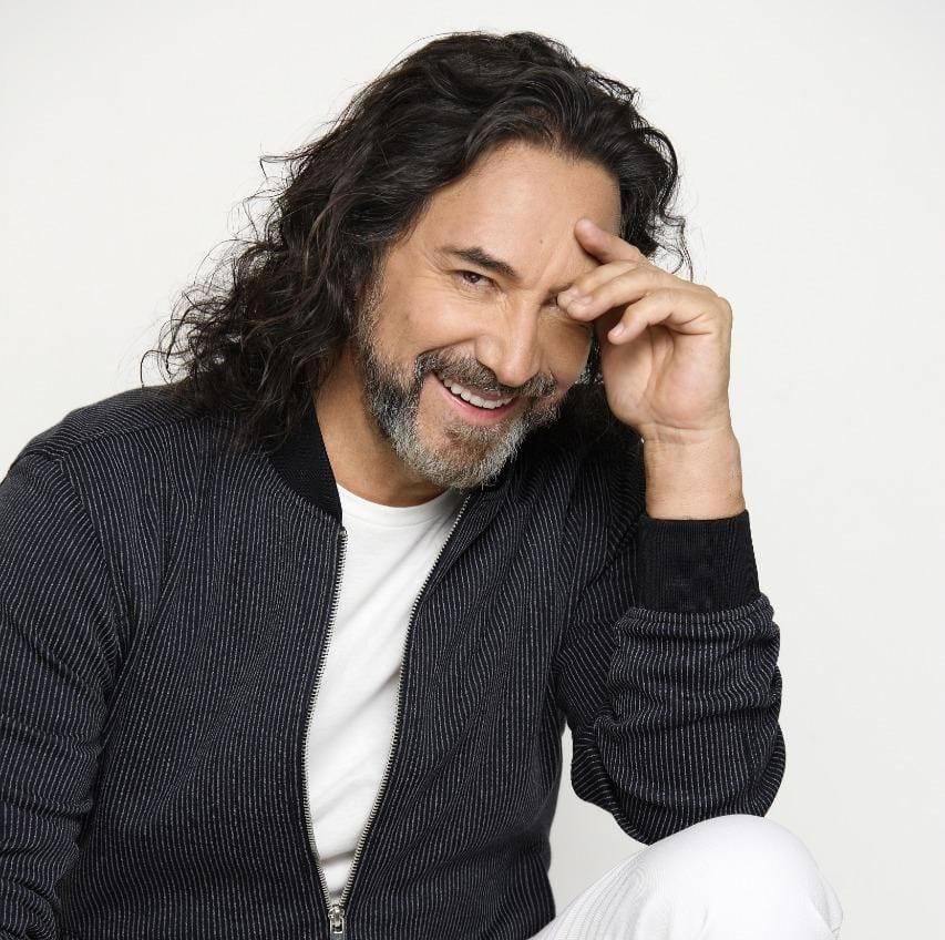 Marco Antonio Solís tenia un apartamento en edificio derrumbado en Miami