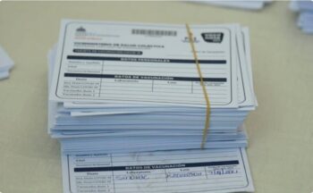 Apresan cabecilla de banda que se dedicaba a falsificar tarjeta de vacunación Covid-19