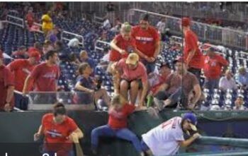 Tres heridos durante tiroteo a las afueras de un estadio de béisbol en Washington