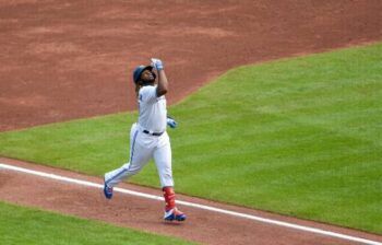 Vladi Jr. sigue indetenible