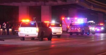 Joven muere arrollada  tras discutir con su mamá y saltar del auto