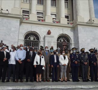 Efemérides Patrias celebra el 158 aniversario de la Restauración de la República.