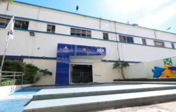 Someten a tres empresas por falsificar documentos para ser proveedoras