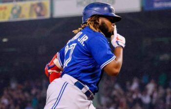 Vladimir Guerrero Jr. conecta su jonrón 35 de la temporada