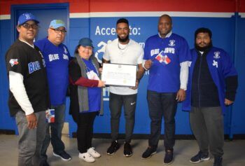 Consulado dominicano en Toronto reconoce a los jugadores Vladimir Guerrero jr y Teoscar Hernández