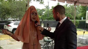 Tokischa con su atuendo de se robó la noche en los Billboard