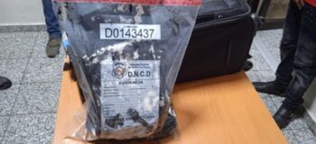 Arrestan hombre en el AILA con más de tres kilos de presumiblemente cocaína