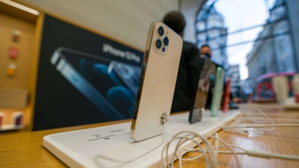 Apple frena la producción de iPhone 14 por bajas ventas