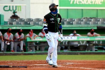Robinson Canó jugará con Las Estrellas Orientales 2021-22