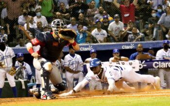 Licey derrota al Escogido en el primer juego