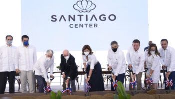Vicepresidenta participa en el inicio de la construcción del Santiago Center