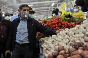 Bajan precios productos de canasta básica