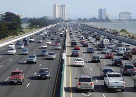 Reforma tributaria creará impuesto selectivo del 20% a importación de vehículos de motor