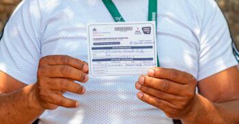 Instituciones públicas pedirán tarjeta de vacunación a empleados desde el lunes