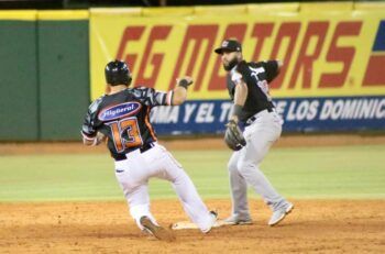 Espinal, héroe del repunte de Gigantes sobre Toros; triple empate en tercero