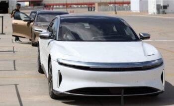 Lucid, lleva menos de un mes vendiendo autos y ya vale más que Ford