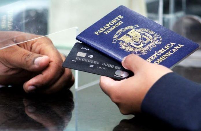 Pasaportes explica por qué se acabaron libretas; afirma en abril llegarán 440 mil