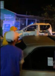 Roban unidad de la Policía Nacional y atropellan patrulla motorizada