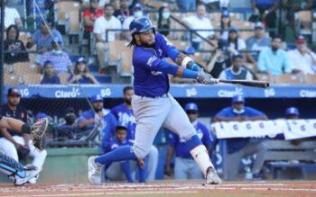 Tigres superan a Leones y empatan con Águilas y Gigantes