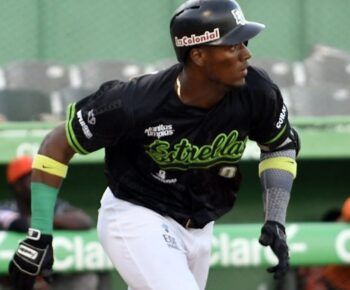 Las Estrellas derrotan a las Águilas en 12 entradas