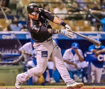 Gigantes blanquean al Licey y se quedan en primer lugar
