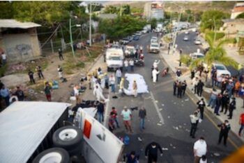 Al menos 49 muertos en México tras accidente de un camión
