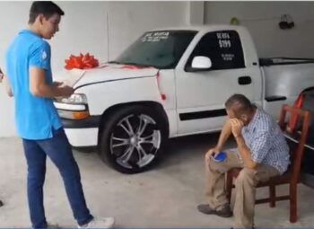 Rifó su camioneta para pagar un tratamiento contra el cáncer y el ganador se la devolvió