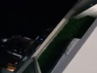 Mujer denuncia a vecina por los gritos de esta mientras hace el amor