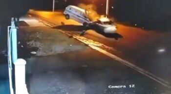 Choque entre ambulancia y un carro en San Cristóbal