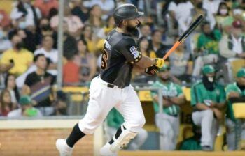 Águilas derrotan a las Estrellas