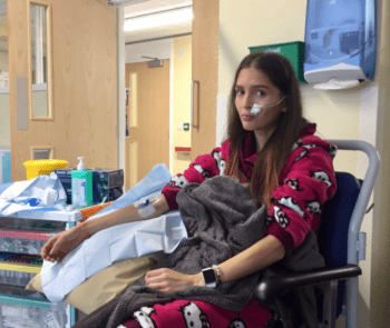 Joven inicia demanda millonaria contra el médico que la trajo al mundo 