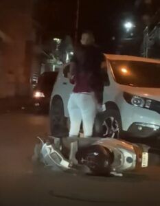 PN allana casa de hombre que golpeó mujer en Bani y la dejó tirada en la calle