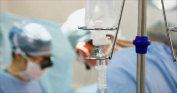 Realizan trasplante de corazón de un cerdo a un paciente humano