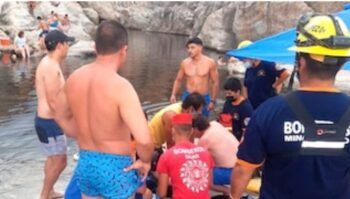 Le pidió a su pareja que le sacara una foto haciendo un clavado y al salir del agua murió