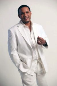 Héctor Acosta dio positivo al COVID-19