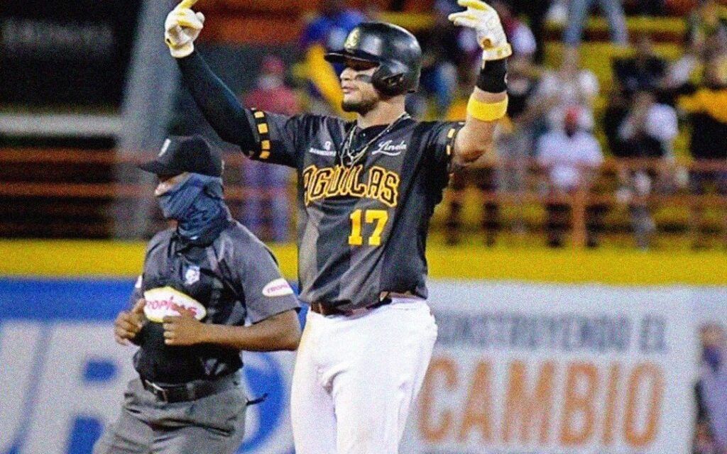 Águilas blanquean Gigantes en su tercer partido ganado consecutivo en el RR